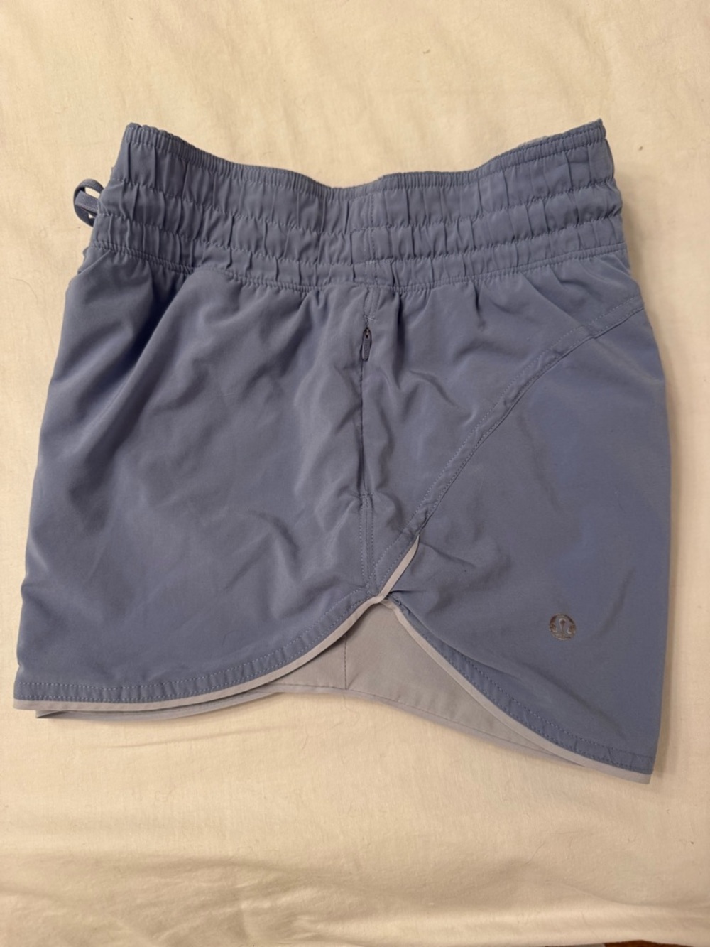 lululemon athletica Women's Reversible Athletic Shorts Size 6 lt & drk purple - Picture 5 of 9